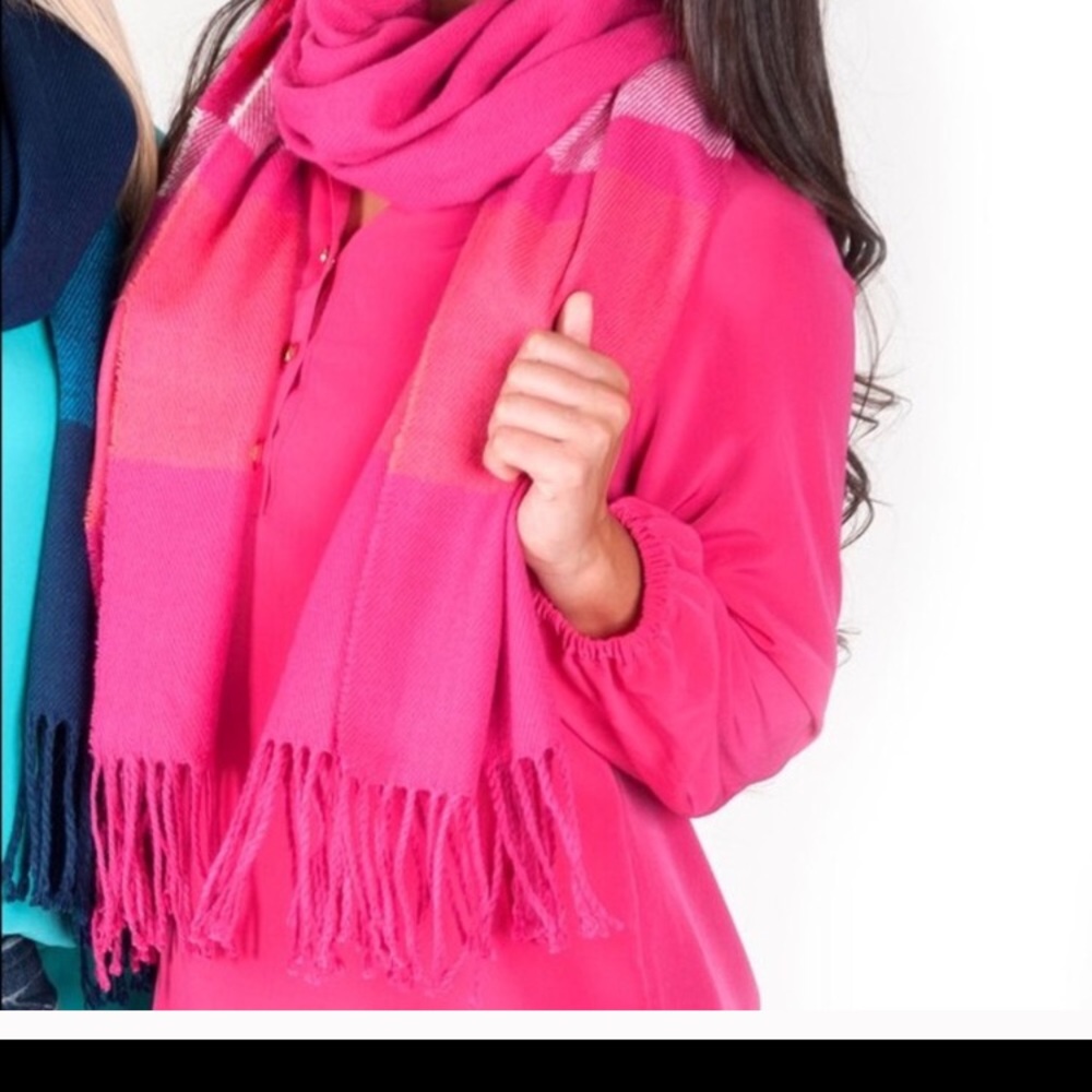 Brand new large scarf